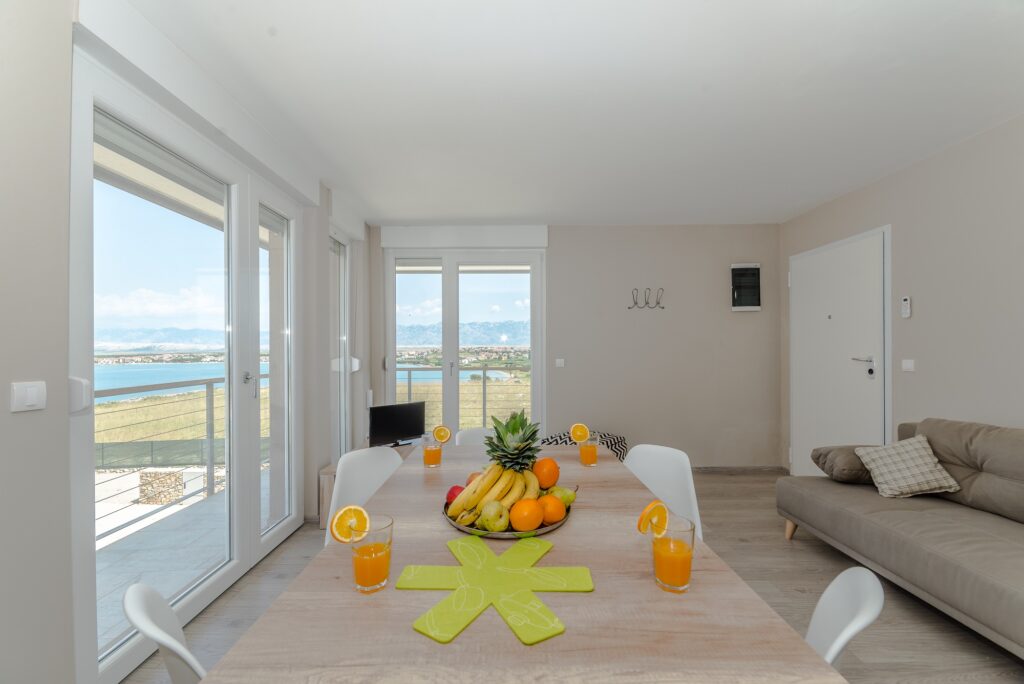 Appartamento a Povljana con vista mare 74 m2 (D3)